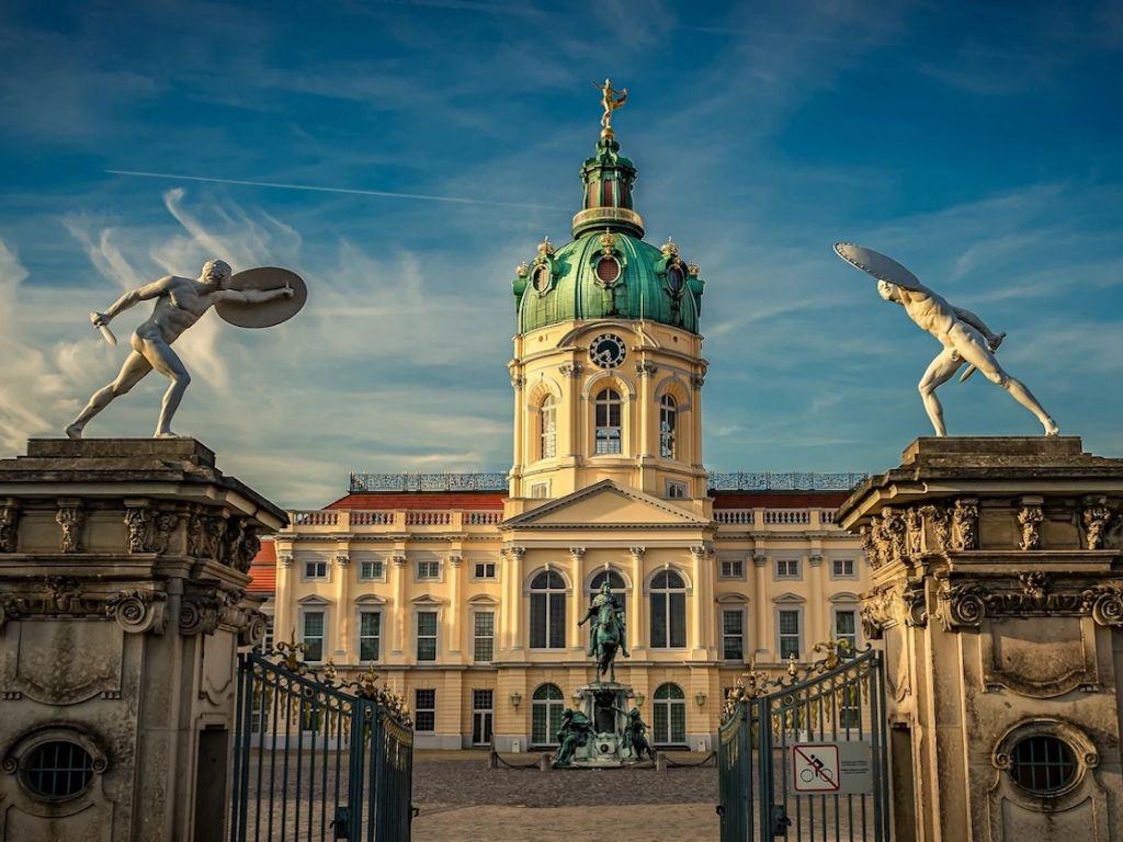 Möbeltaxi Berlin Charlottenburg – Möbeltransport Schnell & Günstig